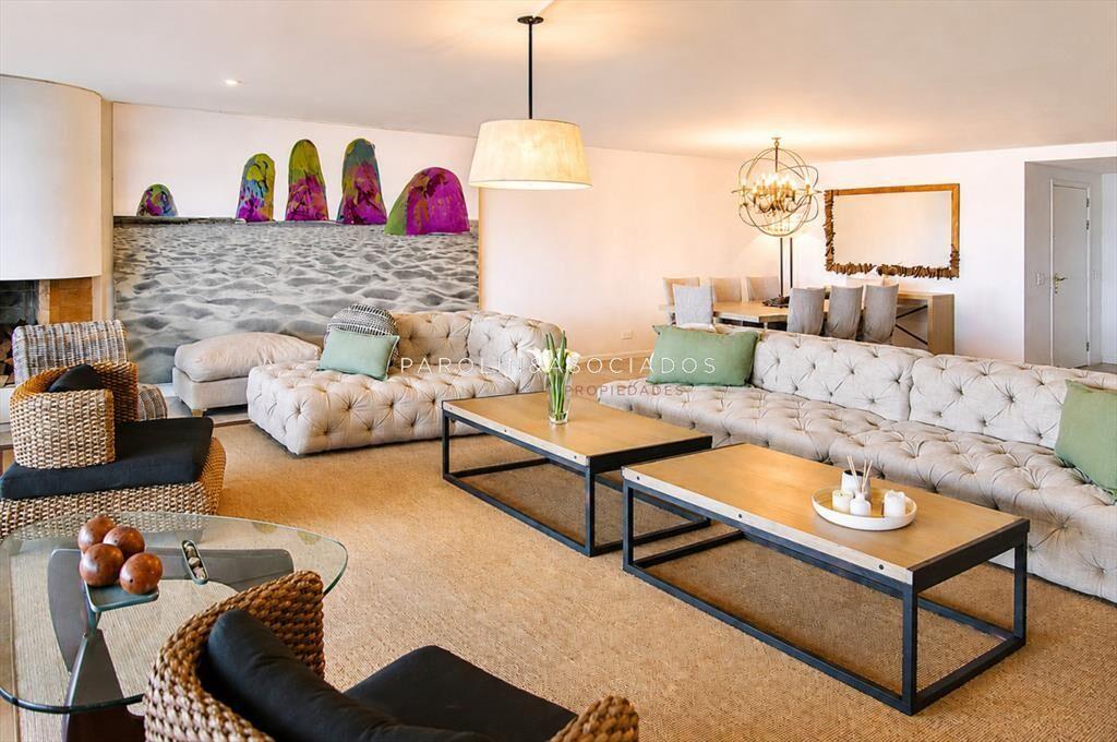 Vende apartamento con vista al mar, de 4 en Punta