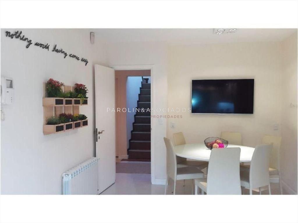 Casa en venta de 5 dormitorios en Mansa, Punta del Este.