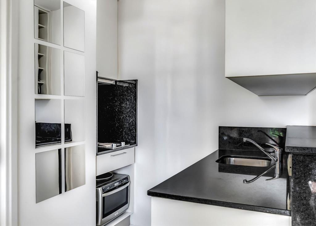 DEPARTAMENTO ESQUINERO UN DOMITORIO A LA VENTA