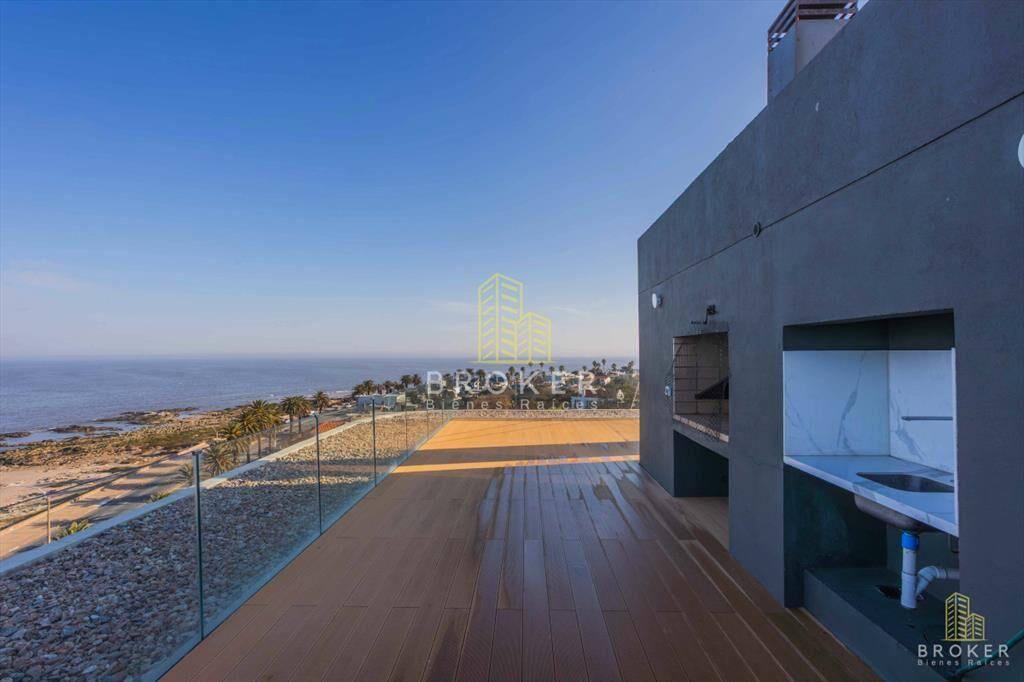 Duplex en venta en Rambla de Carrasco 268 m2 46