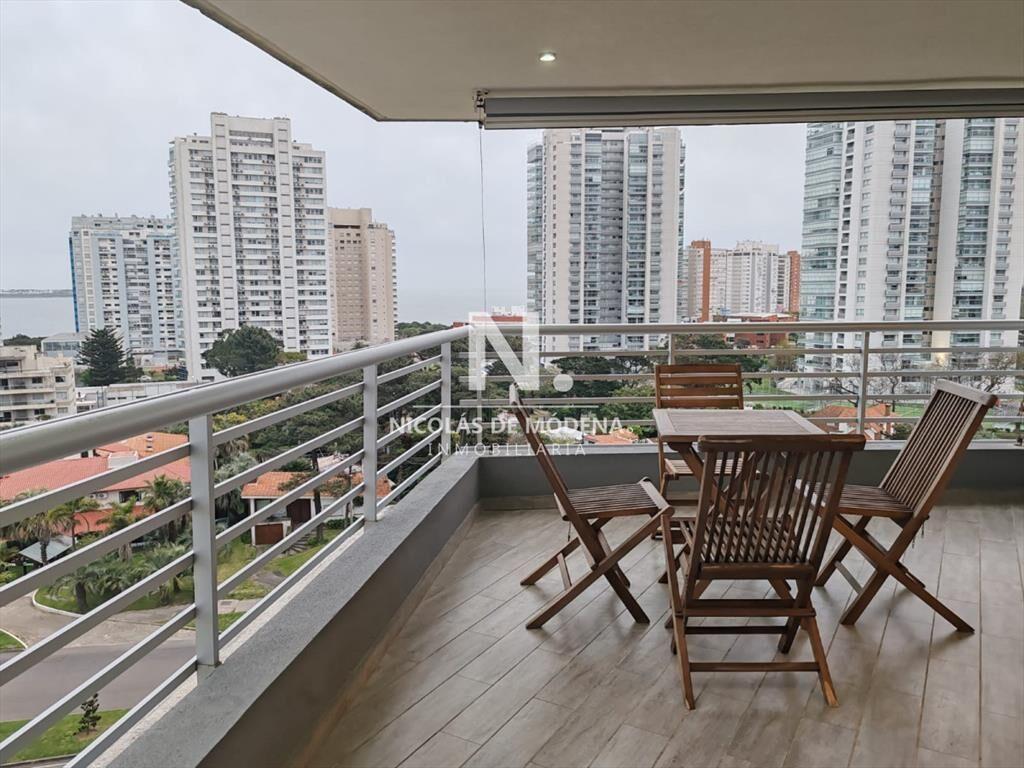 Alquila apartamento de 2 dormitorios en Mansa, a