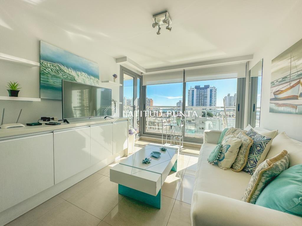Apartamento en Brava, 1 dormitorio y medio