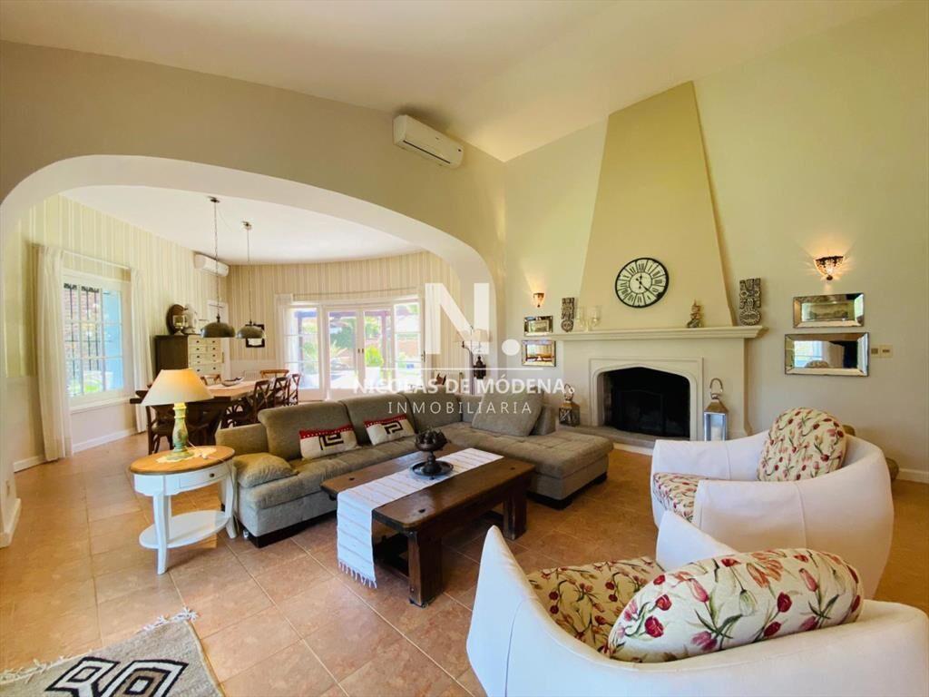 MUY LINDA CASA TODA RECICLADA