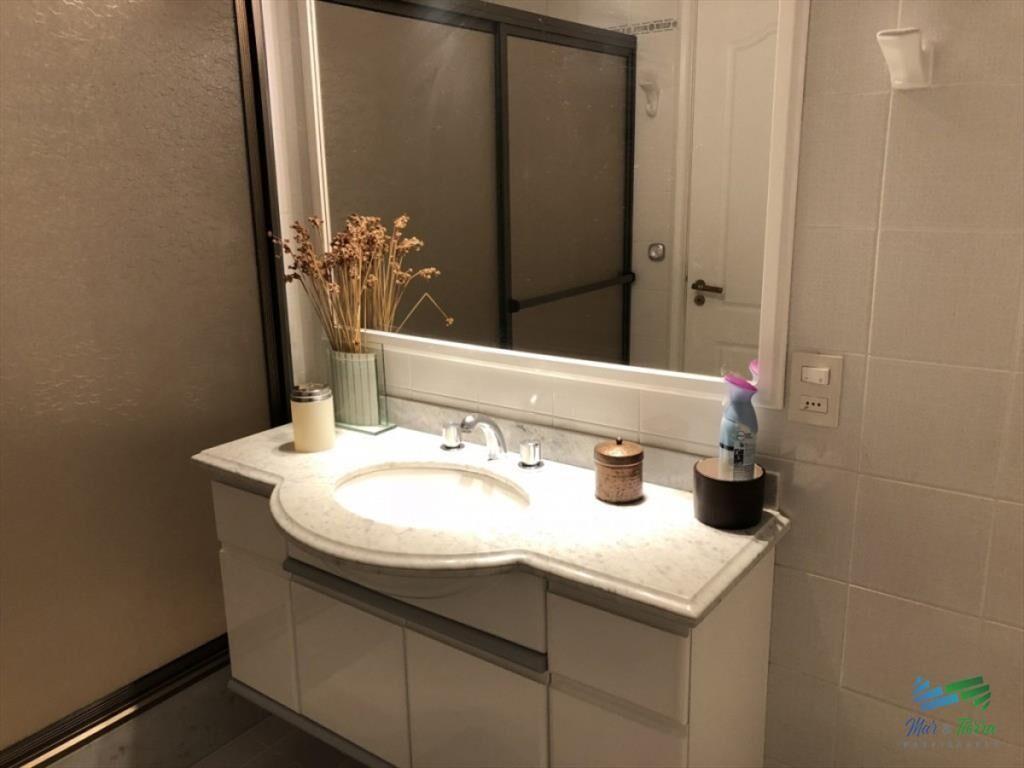En venta.. piso intermedio, planta amplia muy en