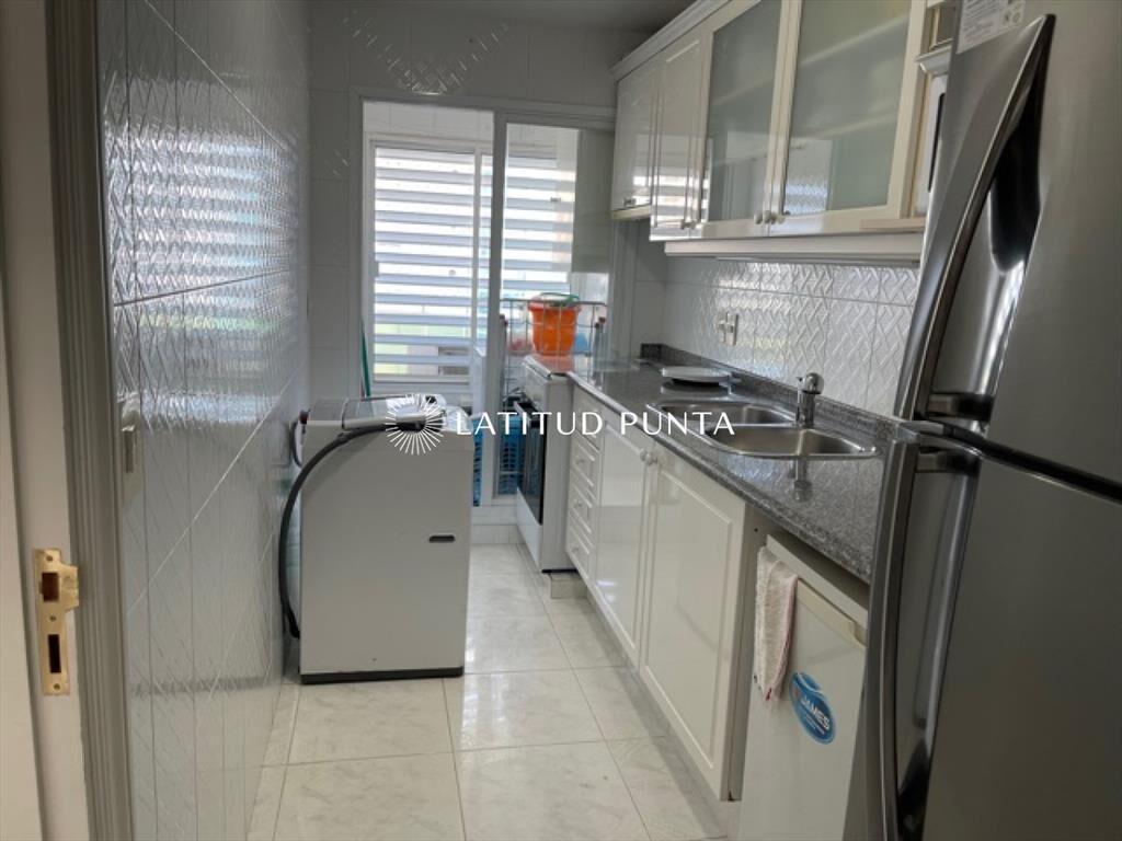 Apartamento de 3 dormitorios en Coral Tower