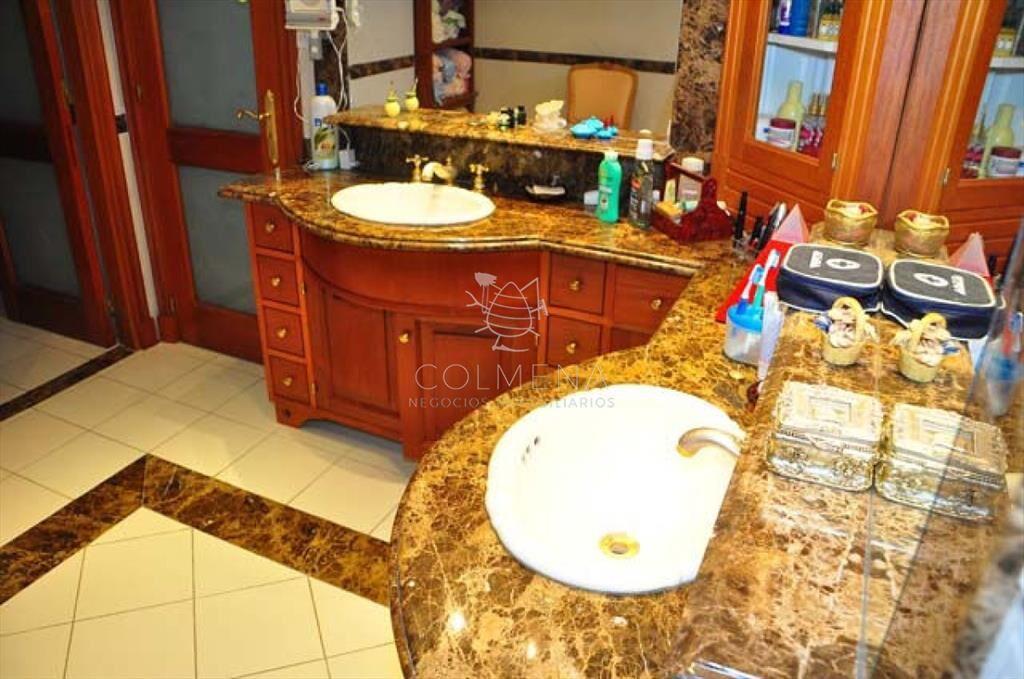 Casa en Mansa, 7 dormitorios a pasos del mar