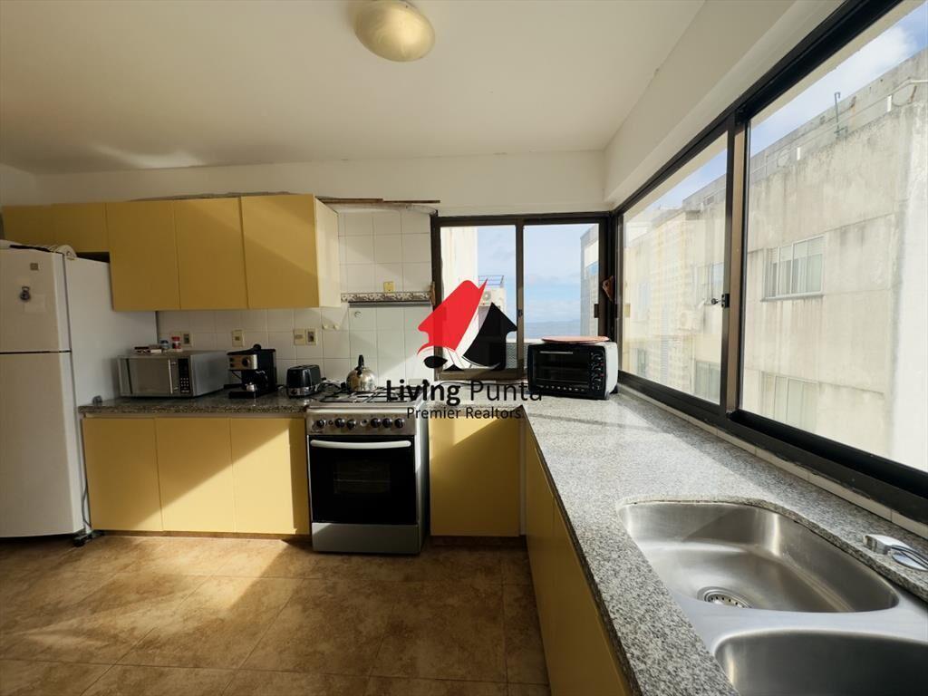 Apartamento en venta, 3 dormitorios, vista al