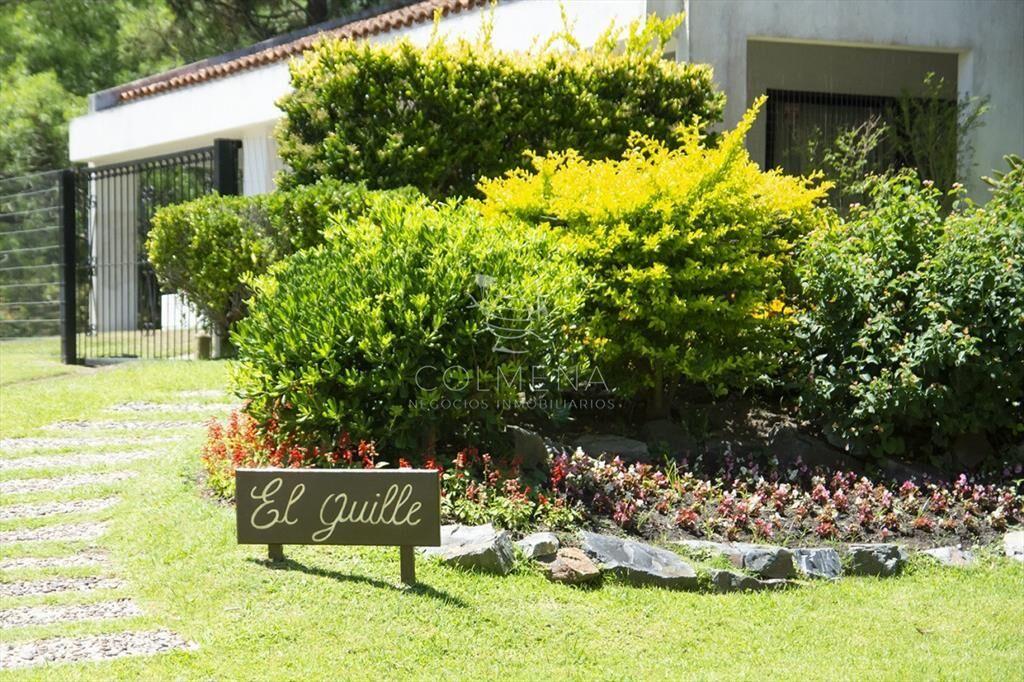 Hermosa casa en venta a pocos metros del mar.