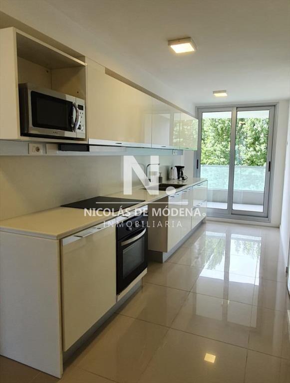 Vende en Punta del Este, Apartamento de 2 Dormitorios.
