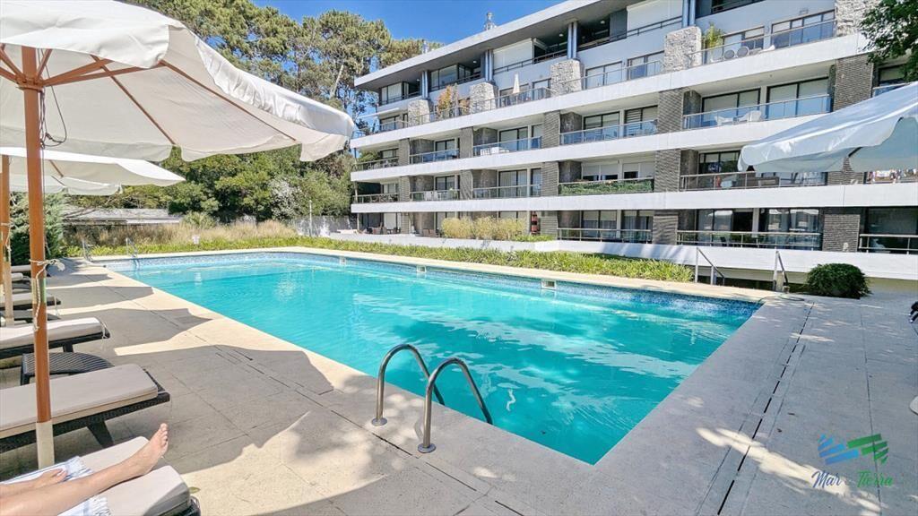 Venta de apartamento 1 dormitorio 2 baños en avenida Pedra