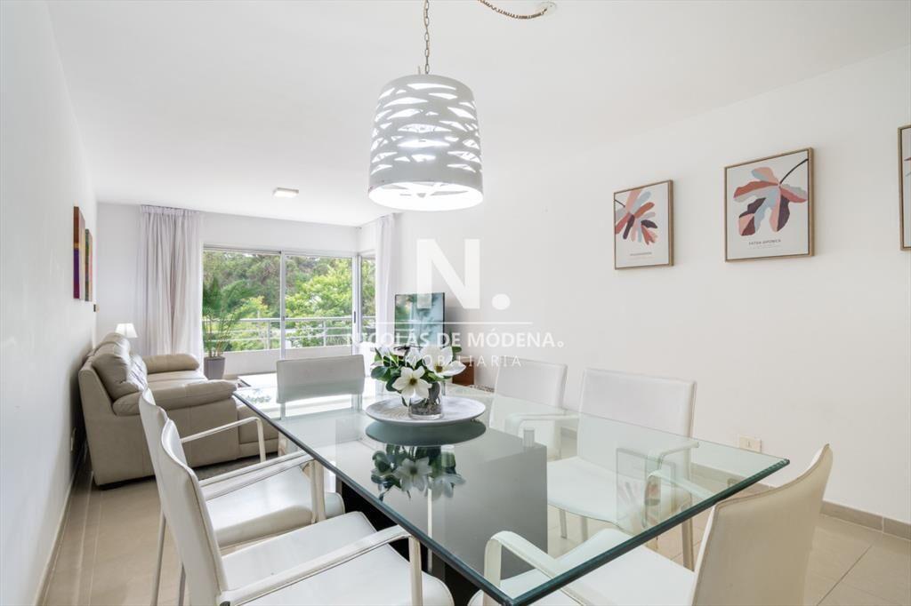 Muy buen apartamento de Tres dormitorios y Azotea con Parri