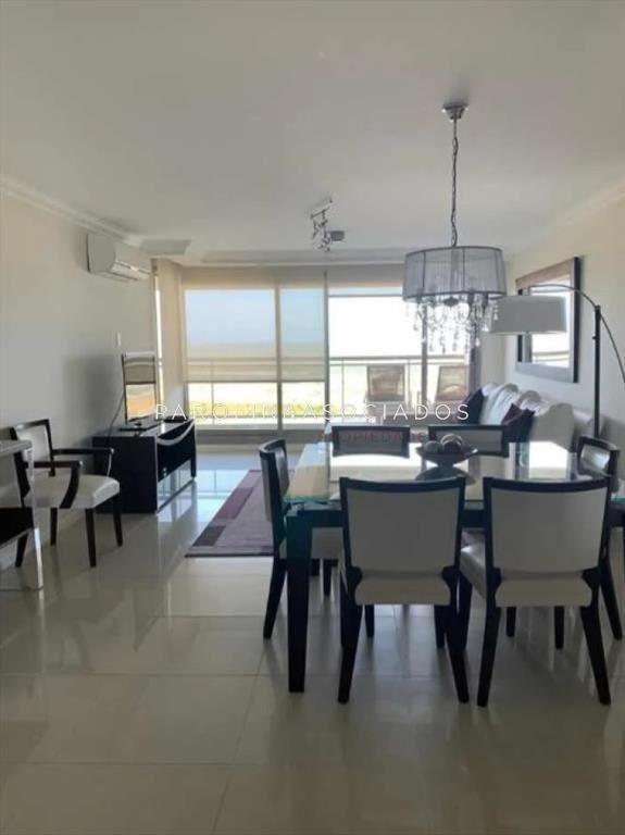 Apartamento en venta de 3 dormitorios en Torre