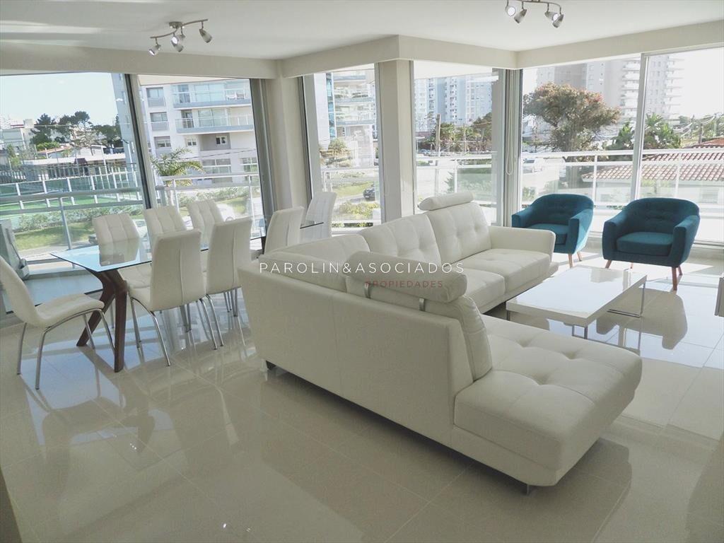 Apartamento de 2 dormitorios en venta en Sunrise