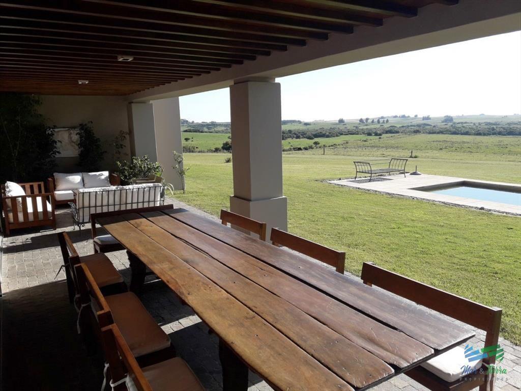 Muy lindo campo en Jose Ignacio con importante y