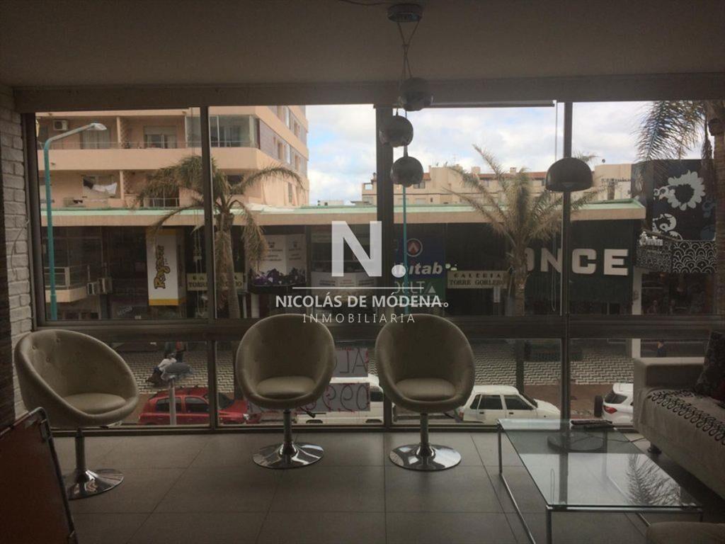Departamento de 3 dormitorios en la Peninsula,