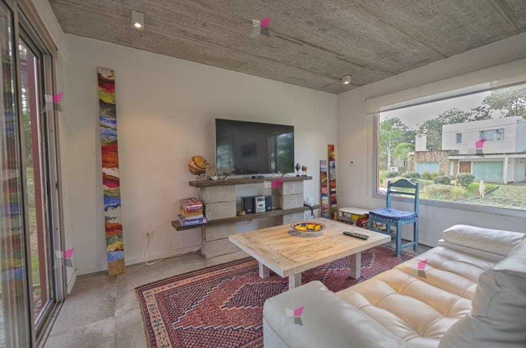Moderna casa en Montoya