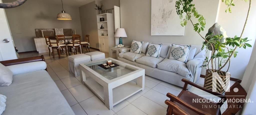 Apartamento en Peninsula, 2 dormitorios