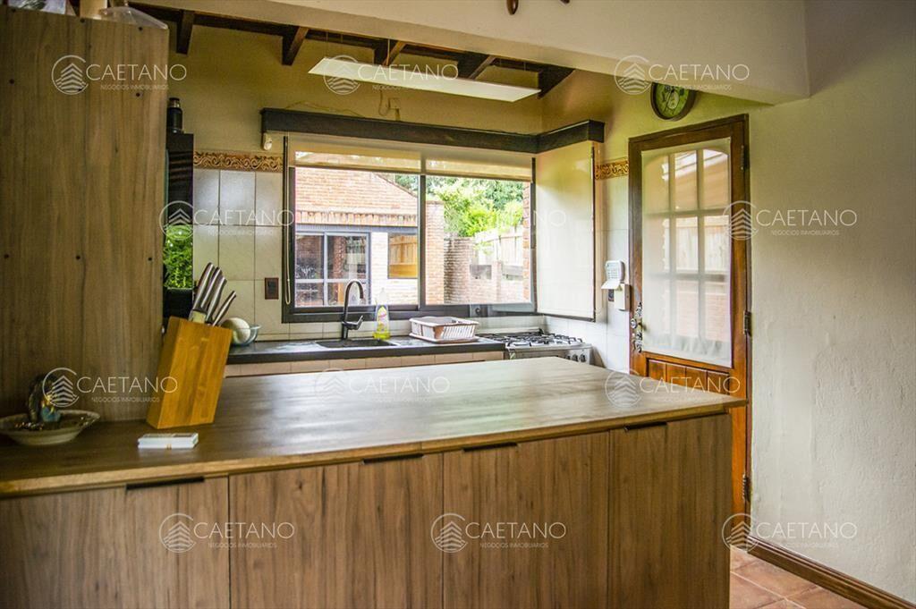 En venta casa de 3 Dormitorios en Jardines de con