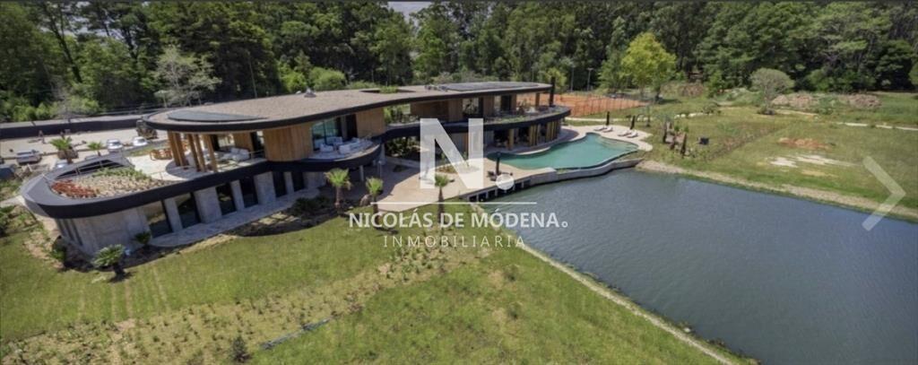 En venta lote en Punta del Este de 1000m2