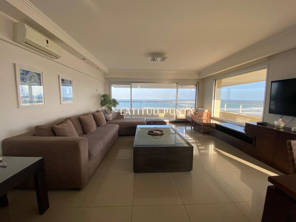 Apartamento en Torre Lobos, 3 dormitorios más