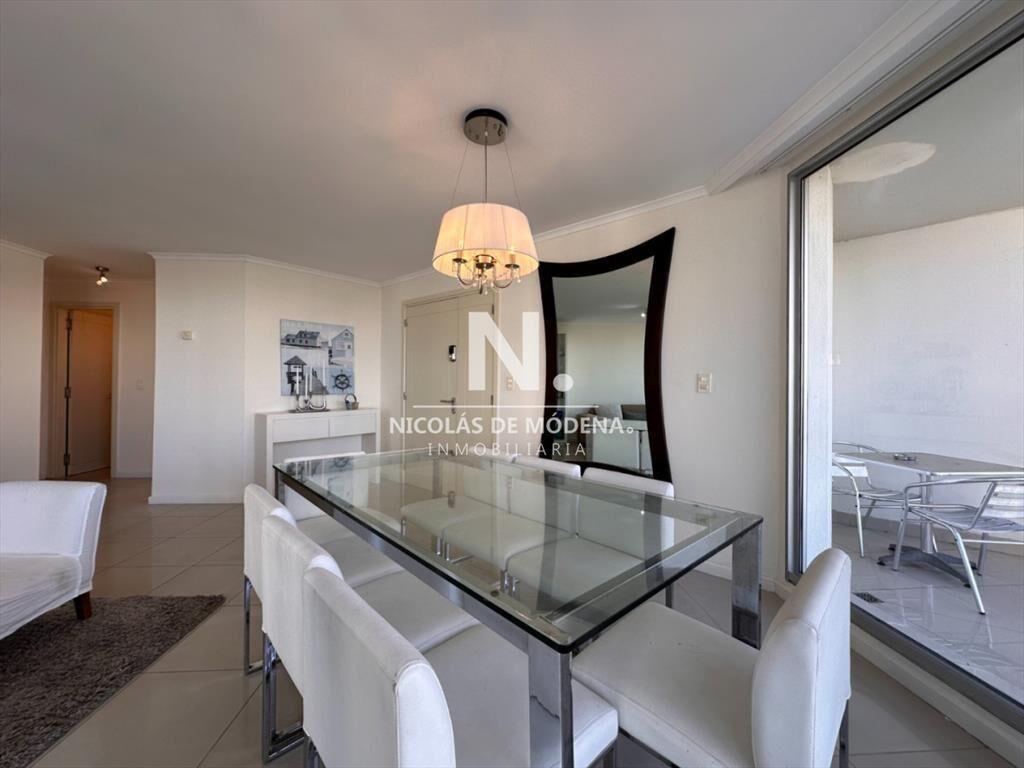 Hermoso apartamento en venta de 3 dormitorios y