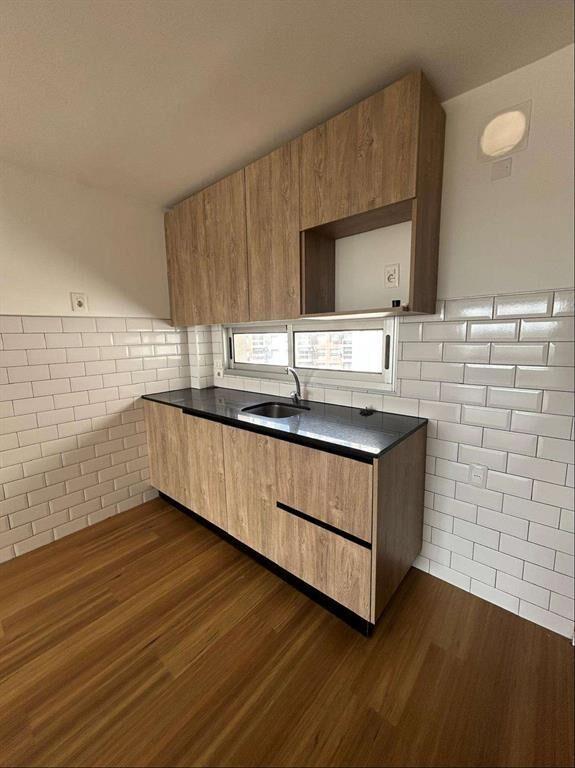 Alquiler apartamento 2 dormitorios en Tres Cruces – Edifici