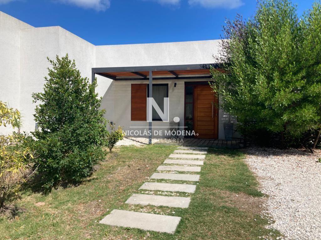Vende impecable casa de 3 dormitorios en excelente ubicaciÃ