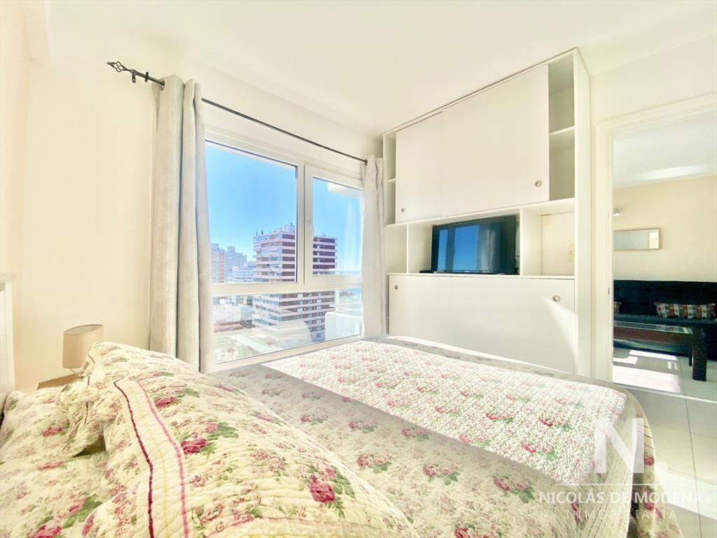 Apartamento de dos dormitorios en alquiler anual, Punta del
