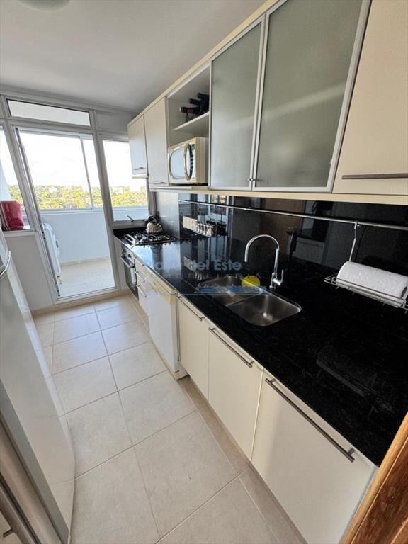 Apartamento en Venta de 3 domritorios en Punta ,