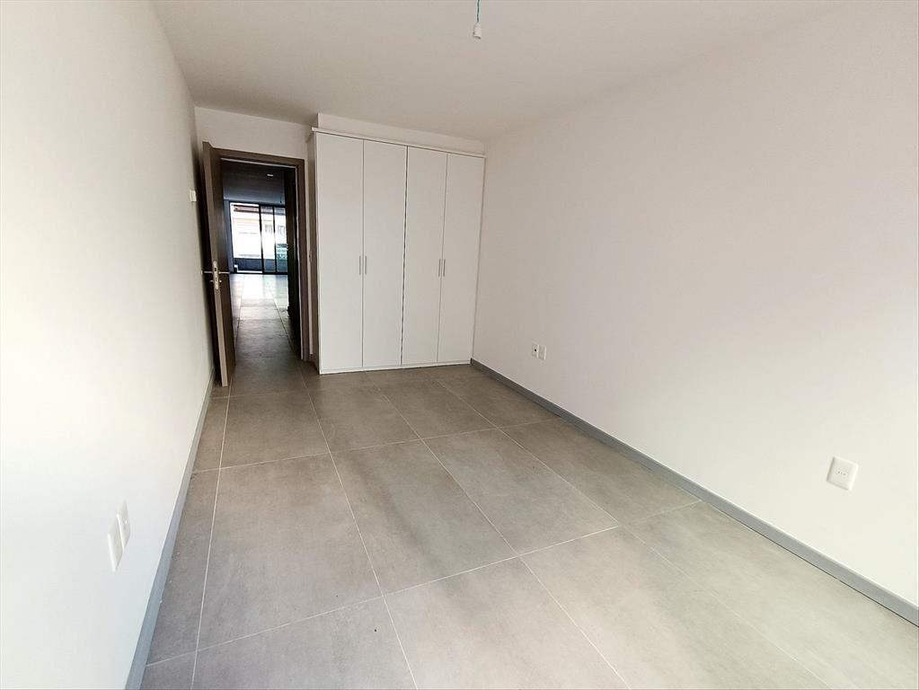 Apartamento venta primer piso con patio garaje 1 dormitorio