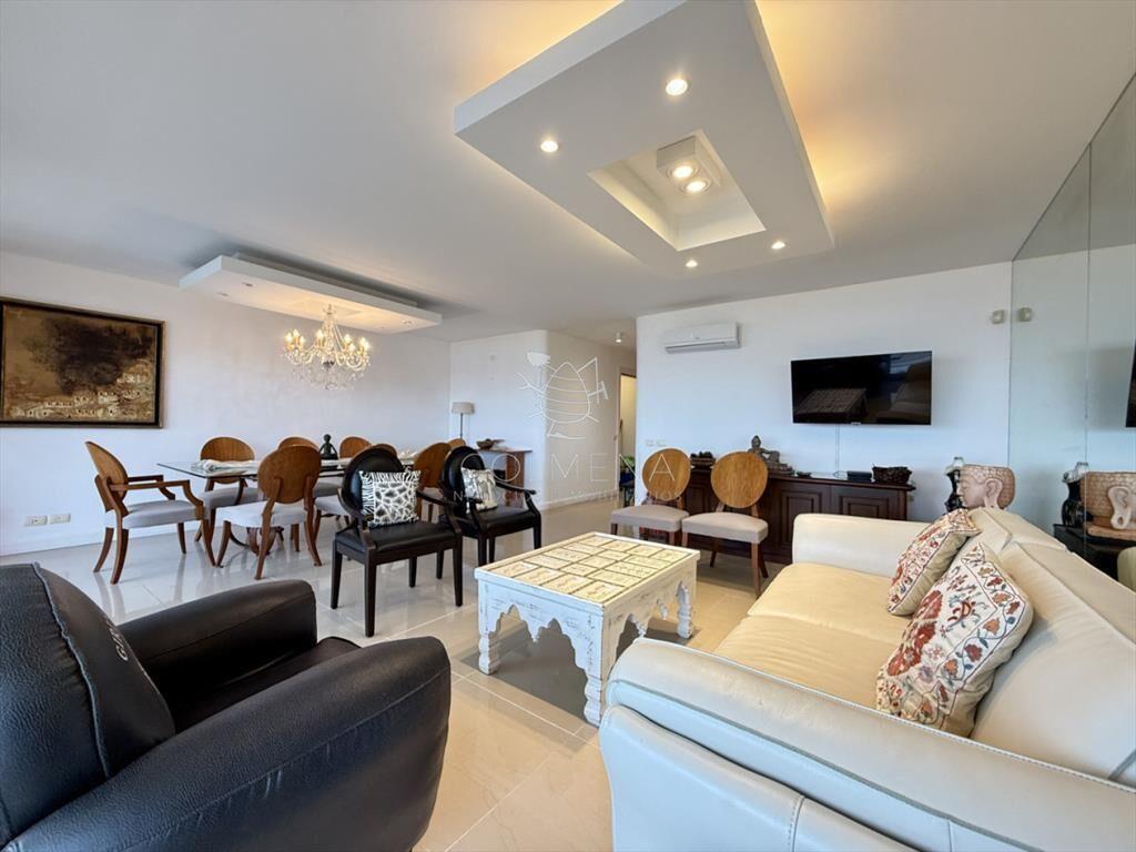 Espectacular departamento en edificio Manantiales