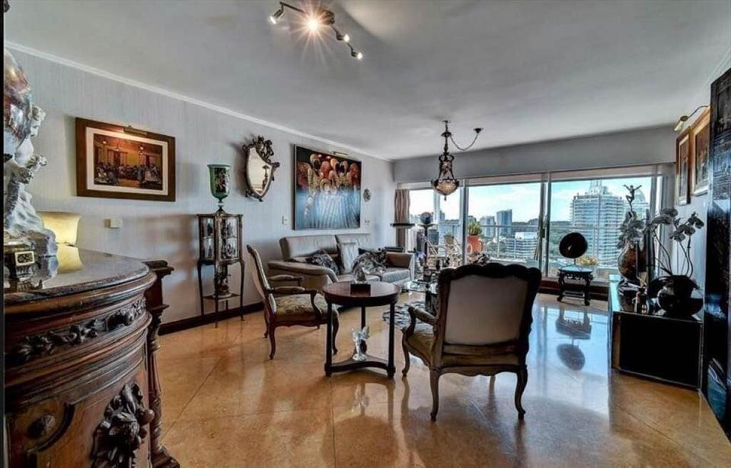 EXEPCIONAL PENT-HOUSE EN OCEAN TOWER