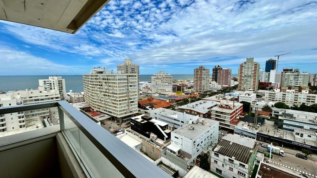 Encantado departamento en venta peninsula!