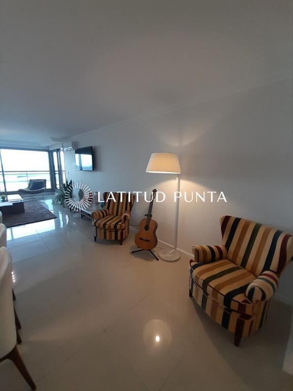 Apartamento en Imperiale, 3 dormitorios