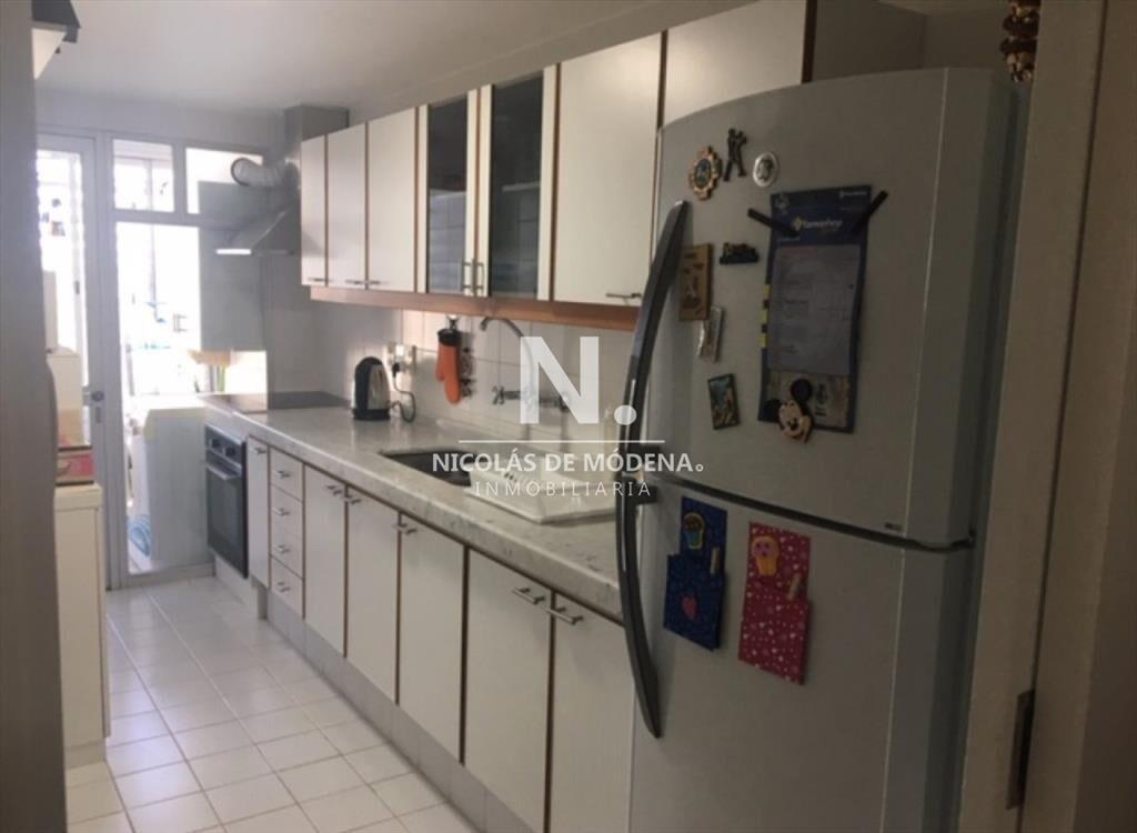 Apartamento de 2 dormitorios y dependencia en de