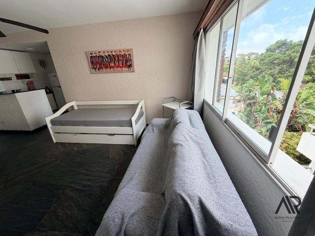 Apartamento en venta c/ cochera en Playa Mansa
