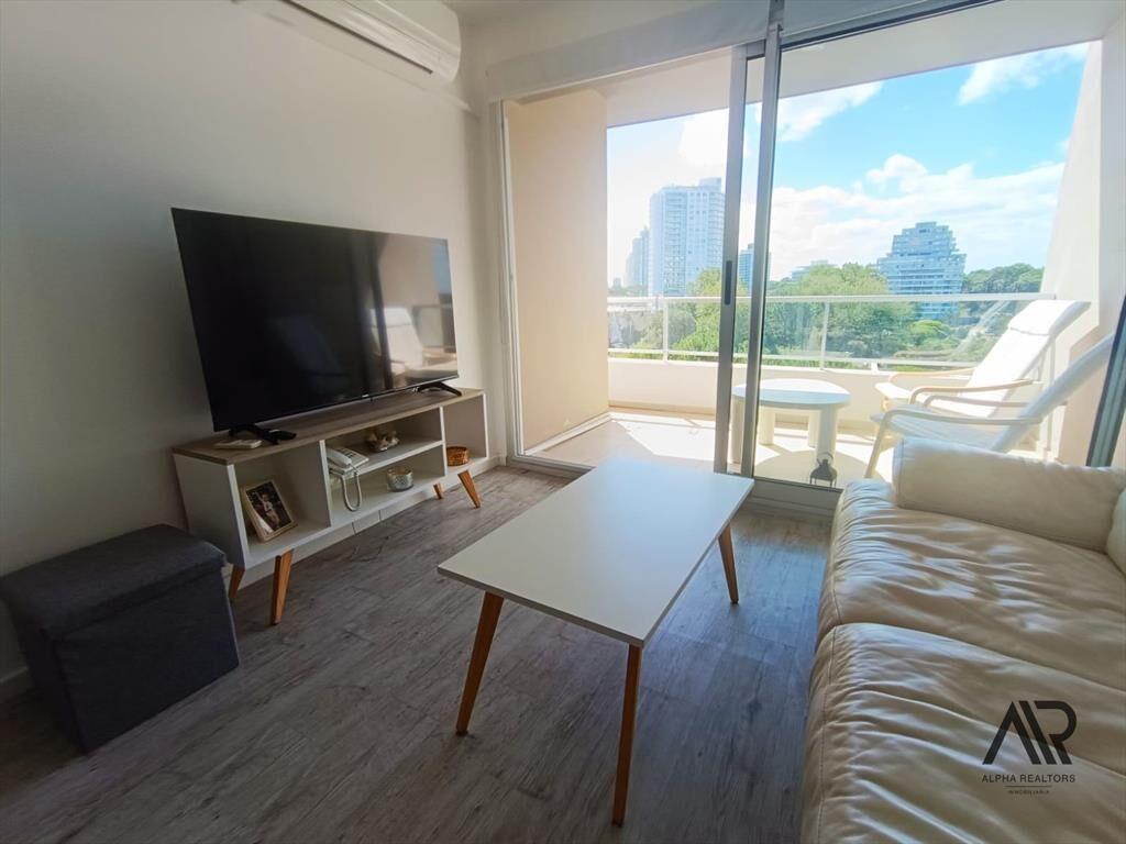 Apartamento en venta c/ cochera en Playa Brava