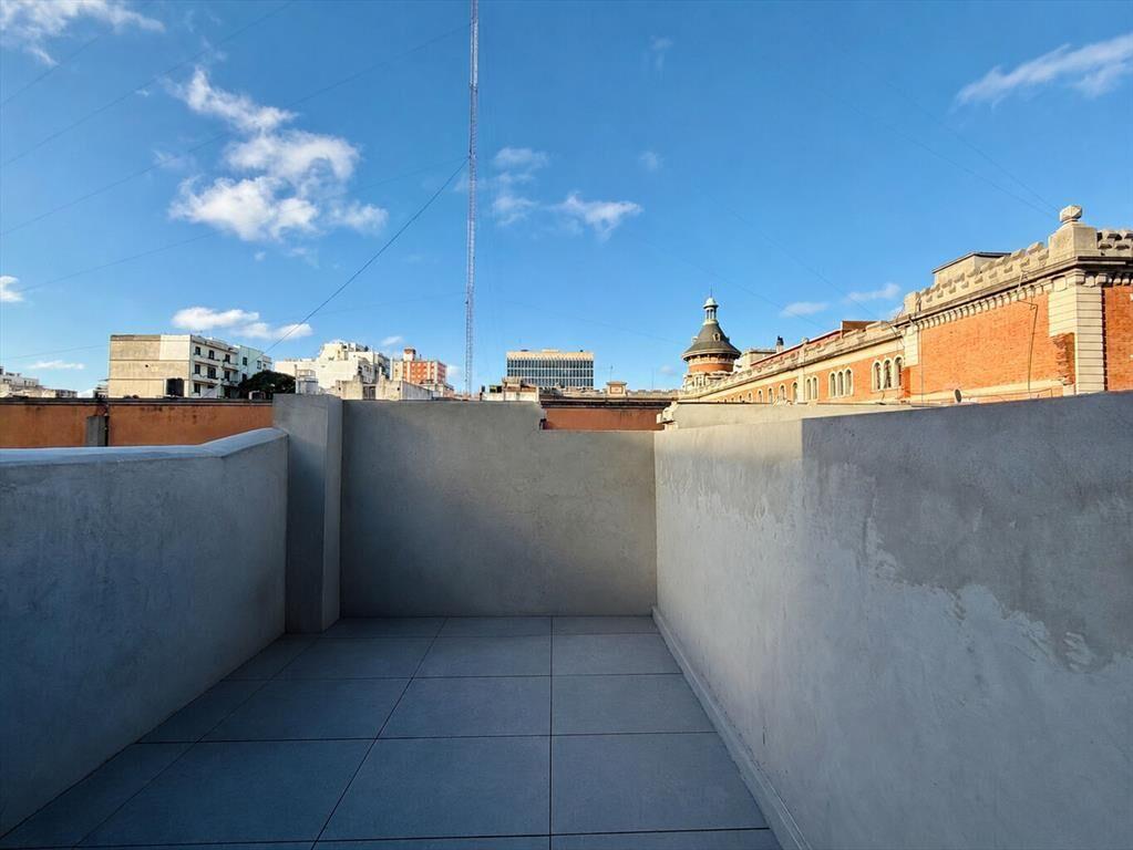 Alquiler apartamento 1 dormitorio con patio en Cordón a est