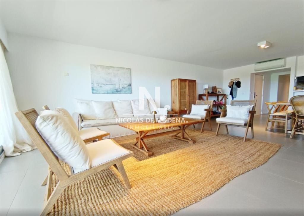 Vende espectacular Apartamento de 2 dormitorios