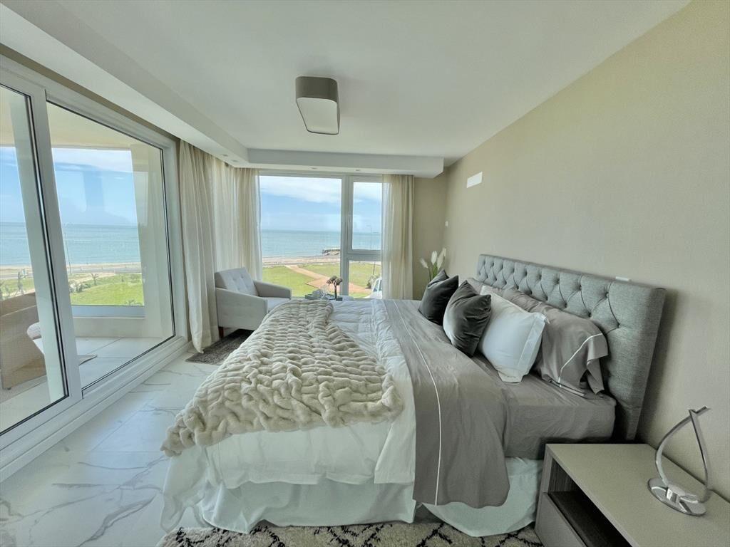 VENTA DE APARTAMENTO DE 3 SUITES FRENTE AL MAR EN