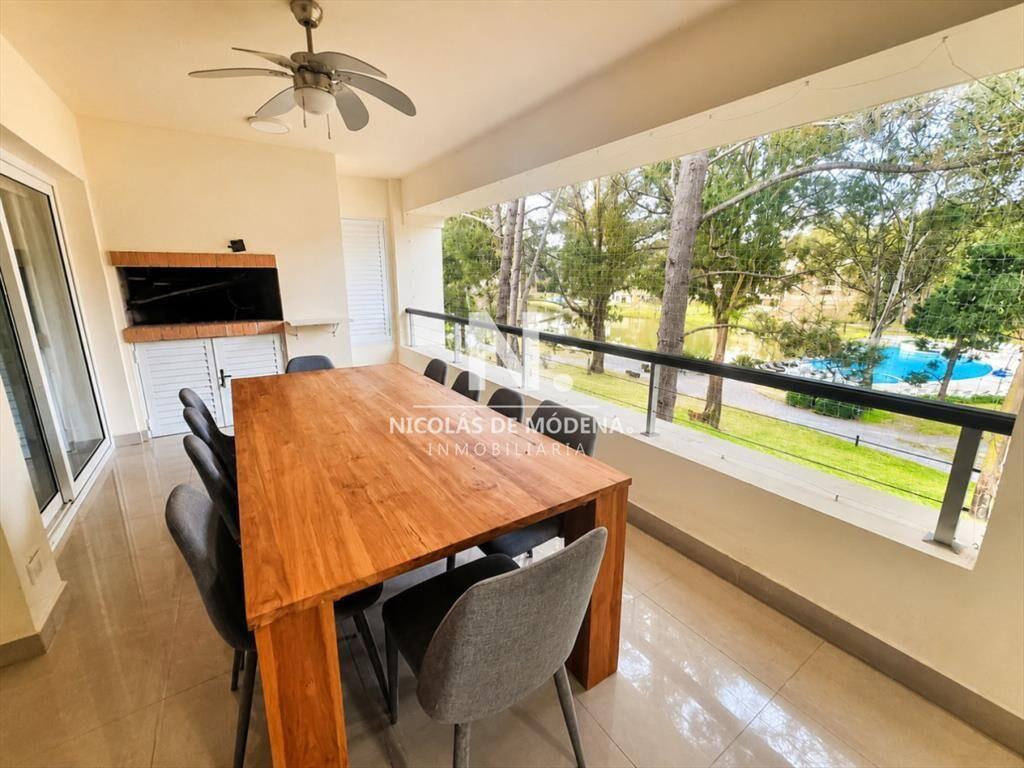 Apartamento de 2 dormitorios en Punta ballena, !
