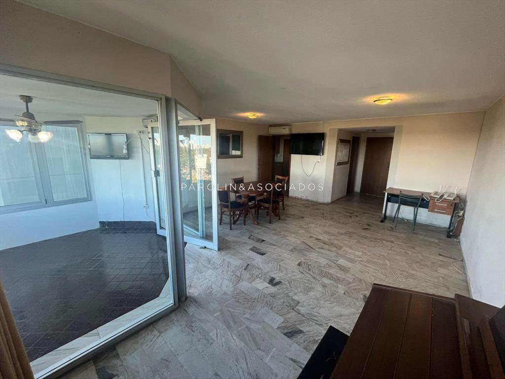 Apartamento en Venta de 3 dormitorios en Av. Roosevelt , Pu