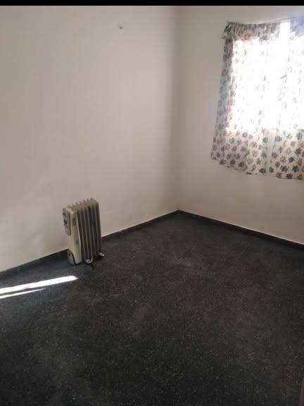 Alquiler Casa 2 dormitorios con amplio jardín fondo y garaj