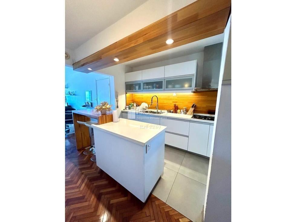 2267/2 venta apto 2 dorm Malvin c/balcon fte a la Rambla
