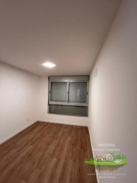 Alquiler de Apto de 1 Dormitorio con garaje en Tres Cruces