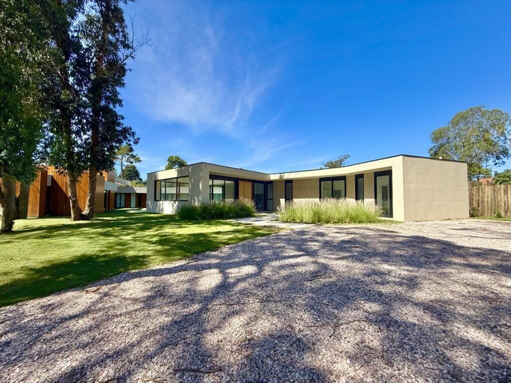 CASA EN VENTA ZONA LUGANO