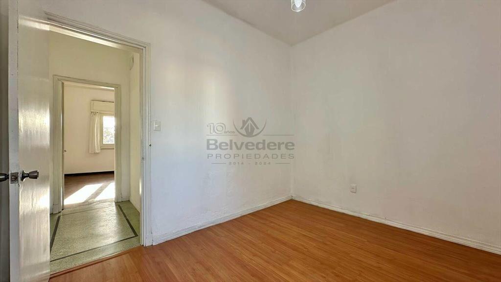 Casa cuatro dormitorios + Local en venta en Belvedere