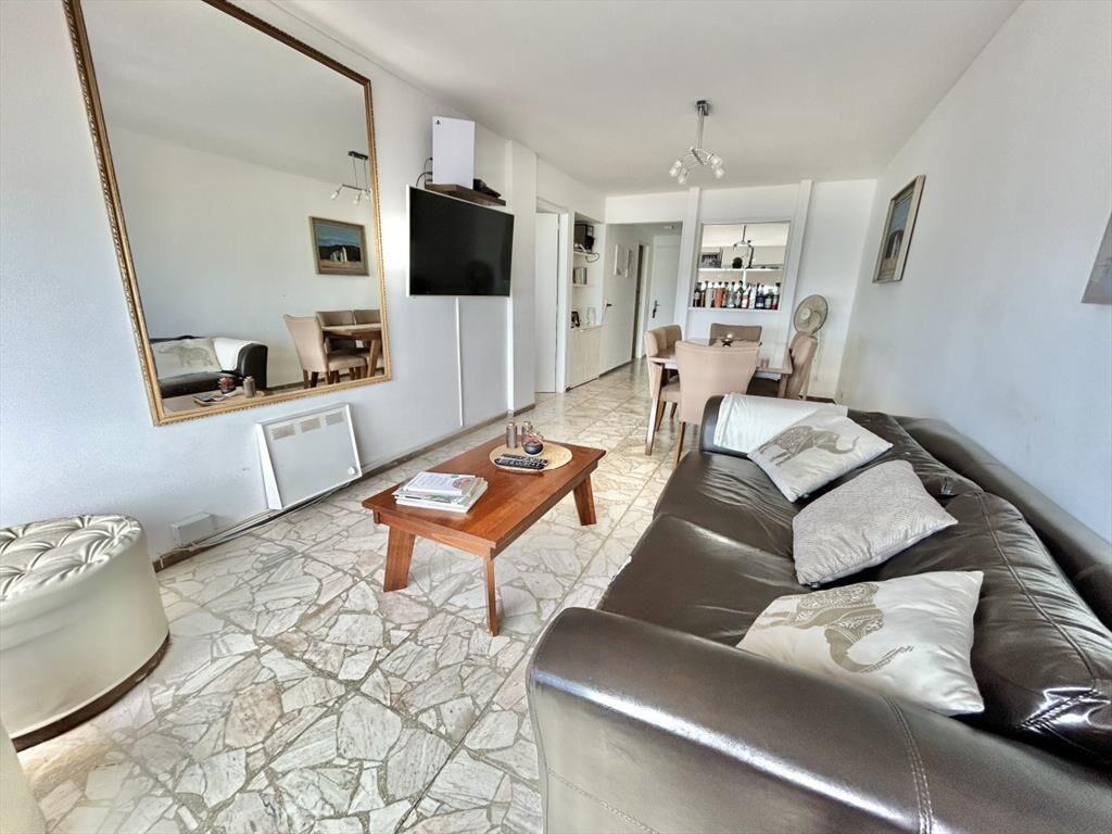 VENTA APARTAMENTO 1 DORMITORIO Y MEDIO EDIFICIO