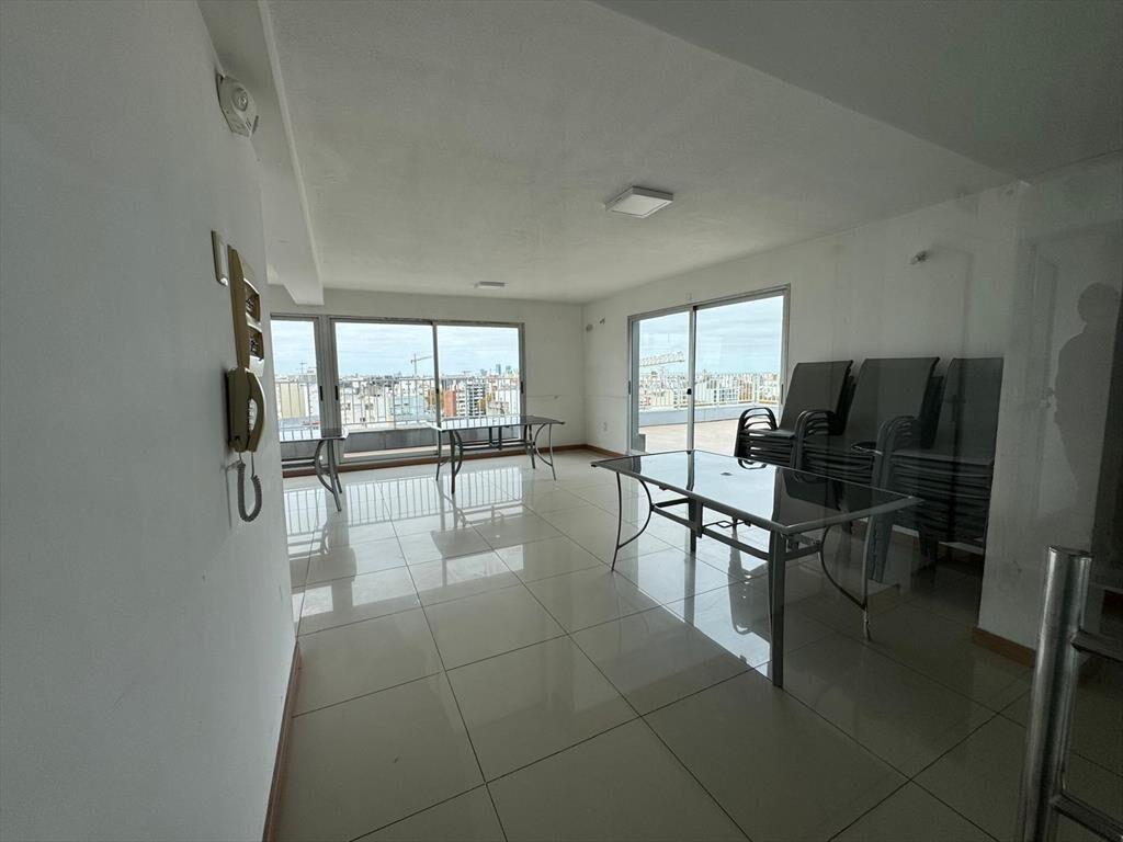 Apartamento en venta, Centro (Montevideo) acepta permuta