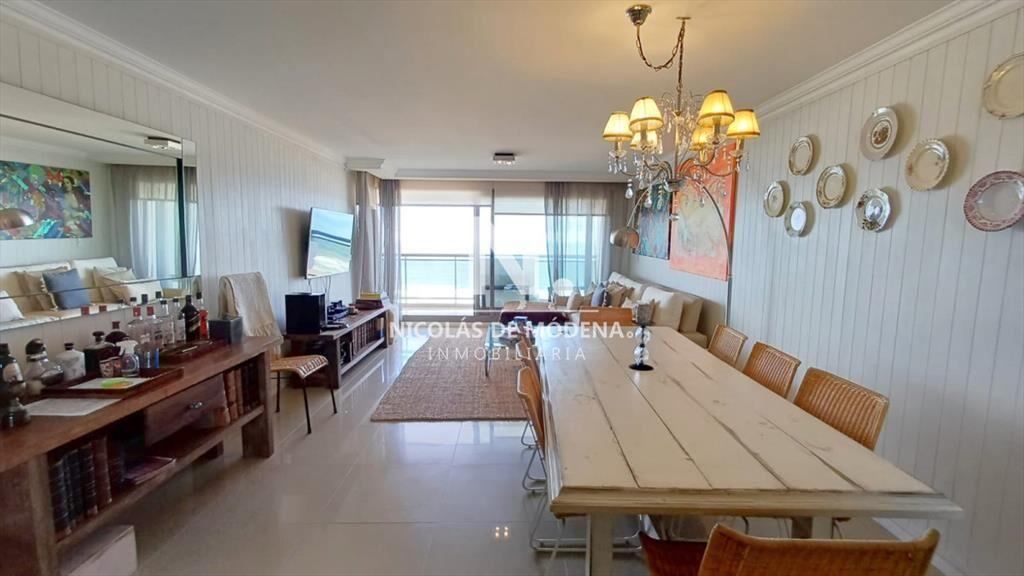 Departamento de 3 dormitorios en venta en Torre